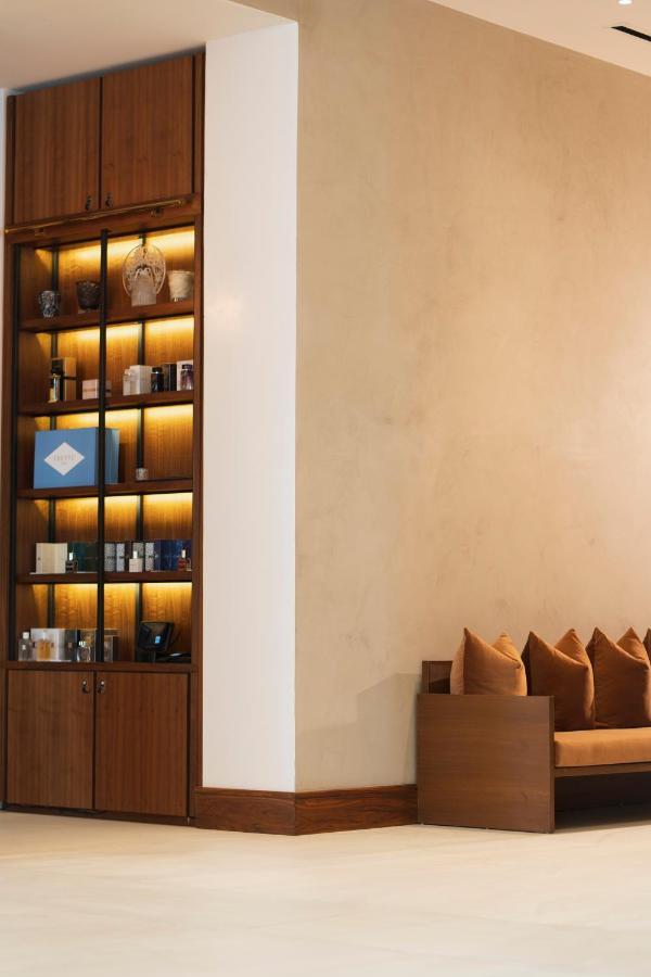 Ette Luxury Hotel & Spa Four Corners Bagian luar foto A wall with a polished plaster finish