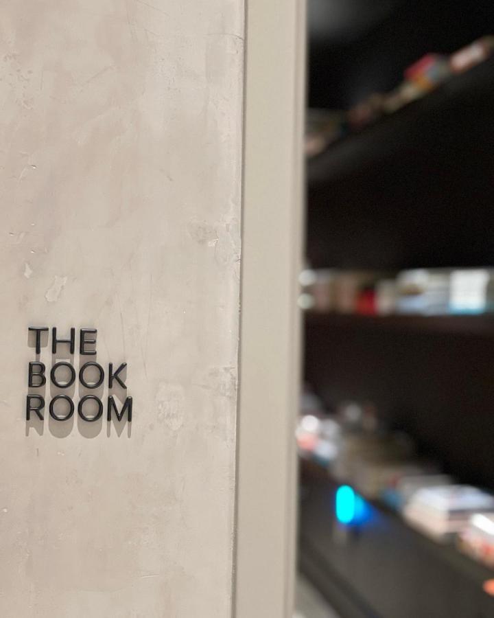 Ette Luxury Hotel & Spa Four Corners Bagian luar foto The Book Room