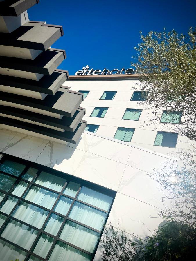Ette Luxury Hotel & Spa Four Corners Bagian luar foto Hôtel ette